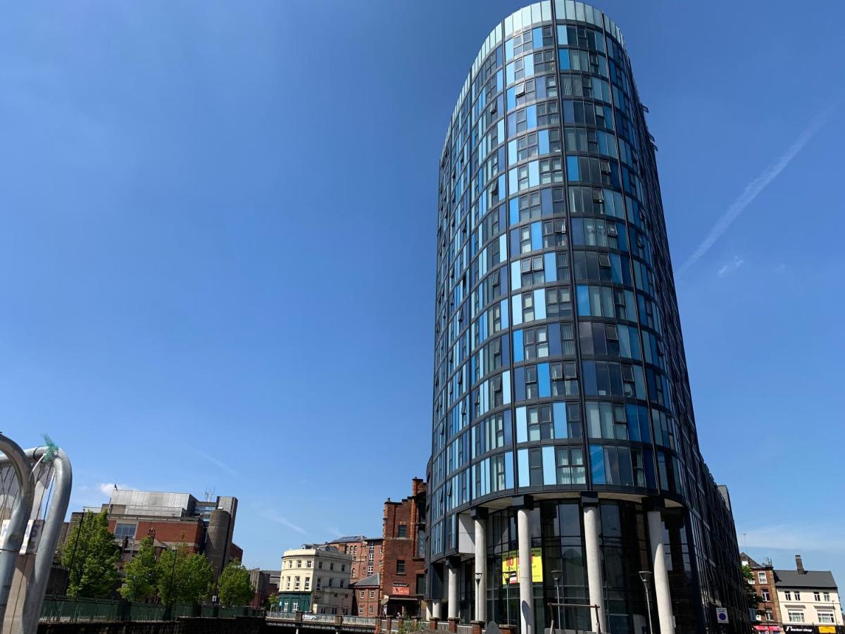 Apartment Live It Up In This 14Th Floor Open Plan Apartment With Amazing City Views, Sleeps Up To 6 People! *